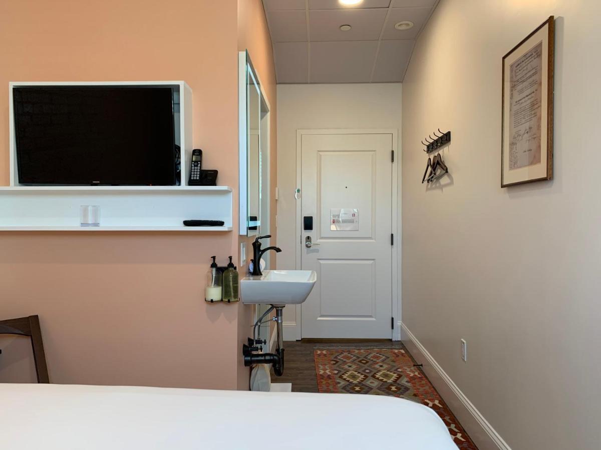 Hotel The Cabot Beverly